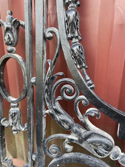 Wrought Iron Balcony in Régence Style, Early 20th Century Wrought Iron Balcony in Régence Style, Early 20th Century-11