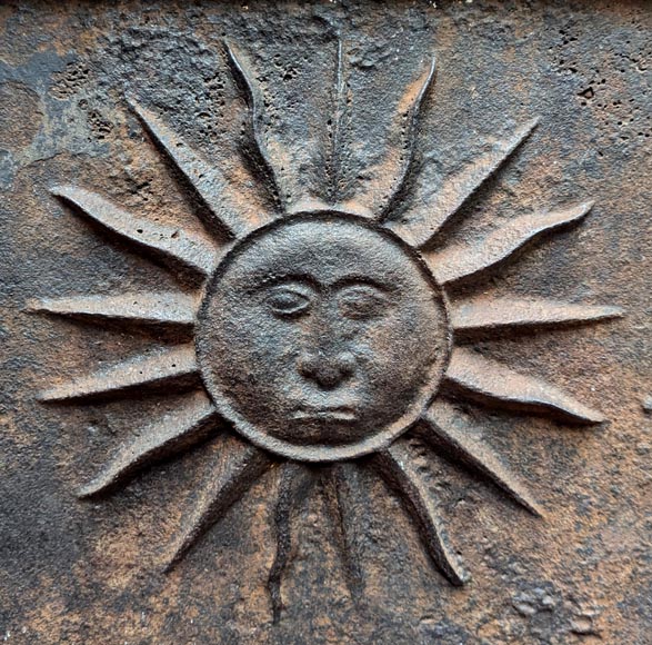 Cast iron fireback dated 1693, decorated with a radiant sun and architectural symbols Cast iron fireback dated 1693, decorated with a radiant sun and architectural symbols-3