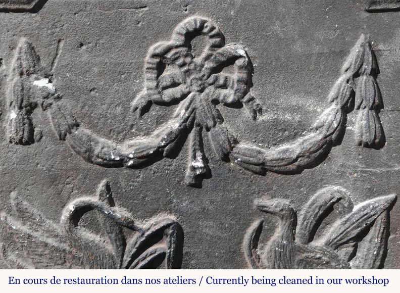 Cast iron fireback with water birds Cast iron fireback with water birds-1