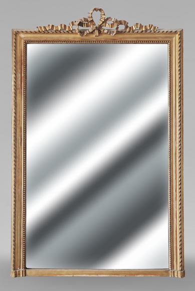 Louis XVI style gilded trumeau topped with a knotted ribbon Louis XVI style gilded trumeau topped with a knotted ribbon-0