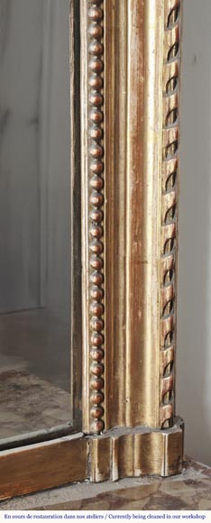 Louis XVI style gilded trumeau topped with a knotted ribbon Louis XVI style gilded trumeau topped with a knotted ribbon-5