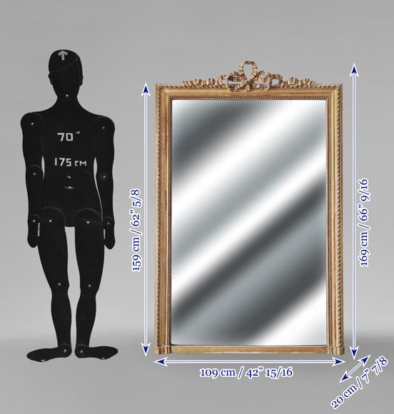 Louis XVI style gilded trumeau topped with a knotted ribbon Louis XVI style gilded trumeau topped with a knotted ribbon-6