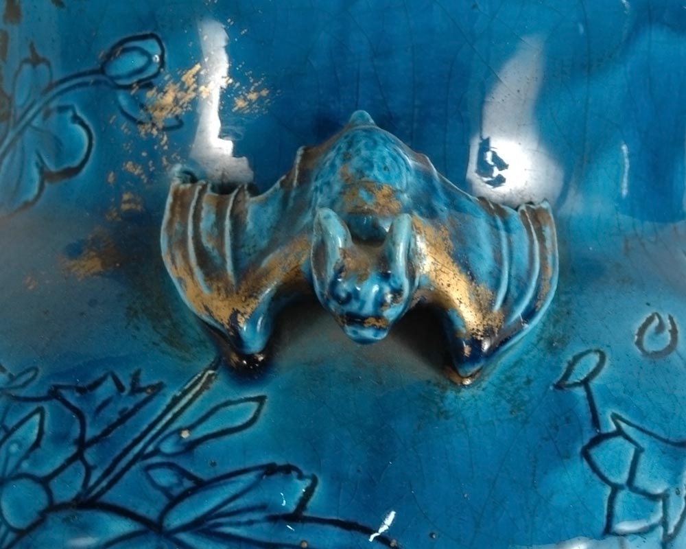 Longwy faience: pair of vases on a wood base Longwy faience: pair of vases on a wood base-3