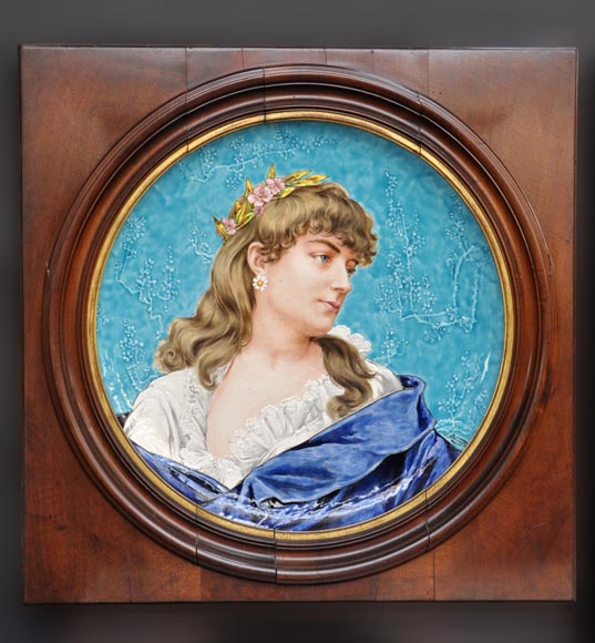 A. TEBARQUE - Pair of women portraits made out of glazed stoneware A. TEBARQUE - Pair of women portraits made out of glazed stoneware-1