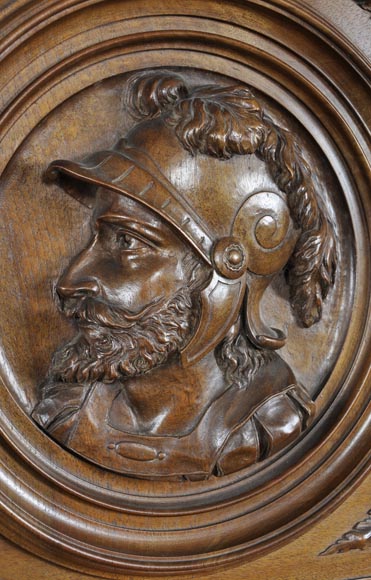 Neo-Renaissance style carved walnut credenza with profiles of costumed characters Neo-Renaissance style carved walnut credenza with profiles of costumed characters-3