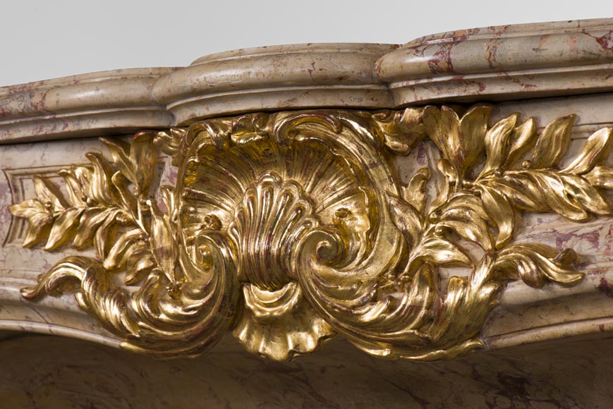 Prestigious antique fireplace in Scagliola as Sarrancolin Fantastico marble made after the fireplace of the Council Room at the Palace of Versailles Prestigious antique fireplace in Scagliola as Sarrancolin Fantastico marble made after the fireplace of the Council Room at the Palace of Versailles-2