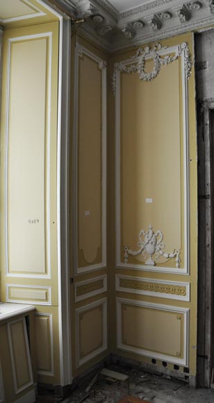 Very beautiful antique Louis XVI style paneled room coming from the Hotel de Crillon, Paris Very beautiful antique Louis XVI style paneled room coming from the Hotel de Crillon, Paris-13