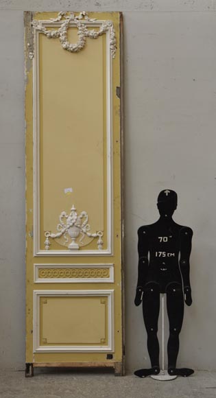 Very beautiful antique Louis XVI style paneled room coming from the Hotel de Crillon, Paris Very beautiful antique Louis XVI style paneled room coming from the Hotel de Crillon, Paris-20