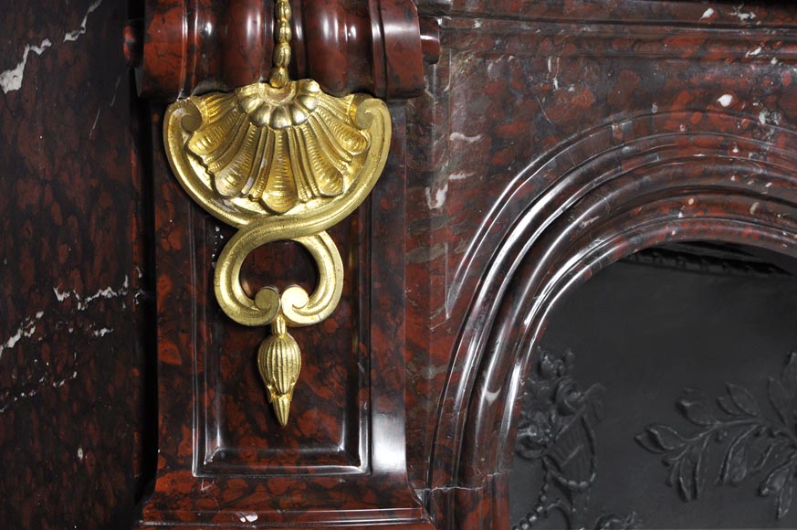 Very beautiful antique Louis XV style fireplace made out of Red Griotte marble with gilded bronze ornaments Very beautiful antique Louis XV style fireplace made out of Red Griotte marble with gilded bronze ornaments-3
