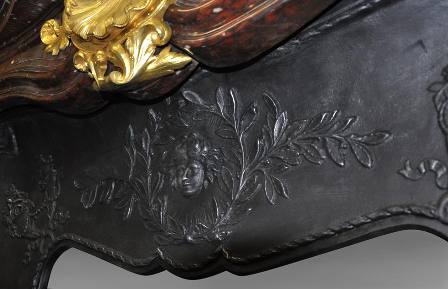 Very beautiful antique Louis XV style fireplace made out of Red Griotte marble with gilded bronze ornaments Very beautiful antique Louis XV style fireplace made out of Red Griotte marble with gilded bronze ornaments-11