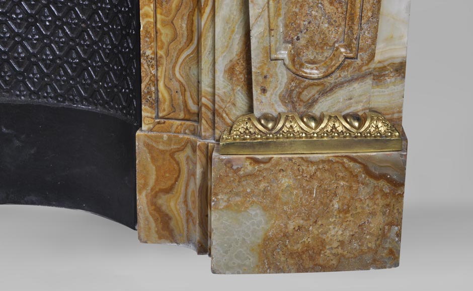 Extraordinary antique Louis XIV style fireplace with lions heads in Alabastro di Busca and gilded bronze