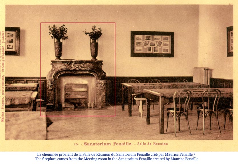 Extraordinary antique Louis XIV style fireplace with lions heads in Alabastro di Busca and gilded bronze