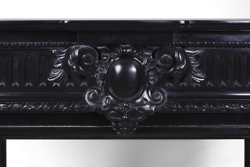 Rare Napoleon III style antique fireplace in Belgium Black marble, richly decorated Rare Napoleon III style antique fireplace in Belgium Black marble, richly decorated-1