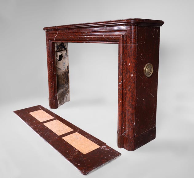 Antique Louis XIV style fireplace in Red Griotte marble with its cast iron insert Antique Louis XIV style fireplace in Red Griotte marble with its cast iron insert-5