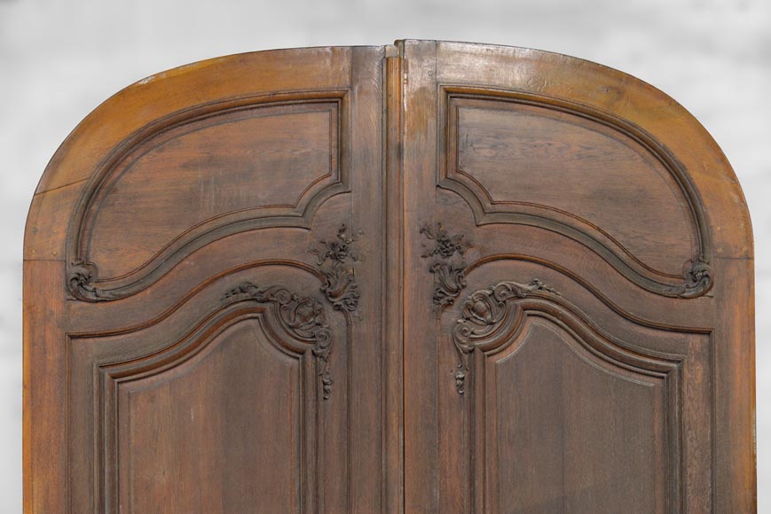 Important and rare door from an Haussmannian building in oakwood, late 19th century  Important and rare door from an Haussmannian building in oakwood, late 19th century -1