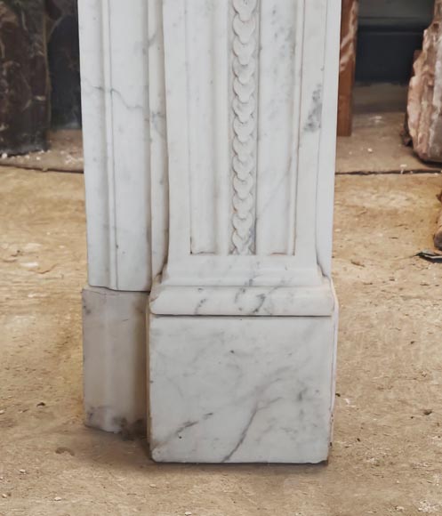 Louis XVI style mantel in veined Carrara marble with pearl entablature Louis XVI style mantel in veined Carrara marble with pearl entablature-8