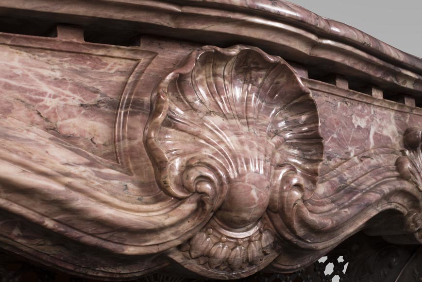 Very beautiful antique Louis XV style opulent fireplace made out of Fleur de Pêcher marble Very beautiful antique Louis XV style opulent fireplace made out of Fleur de Pêcher marble-2