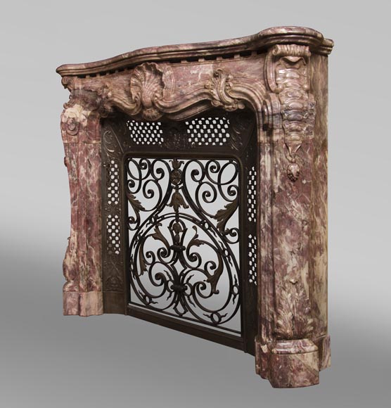 Very beautiful antique Louis XV style opulent fireplace made out of Fleur de Pêcher marble Very beautiful antique Louis XV style opulent fireplace made out of Fleur de Pêcher marble-8