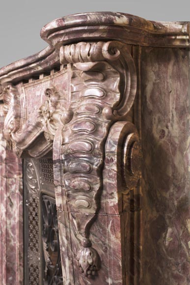 Very beautiful antique Louis XV style opulent fireplace made out of Fleur de Pêcher marble Very beautiful antique Louis XV style opulent fireplace made out of Fleur de Pêcher marble-10