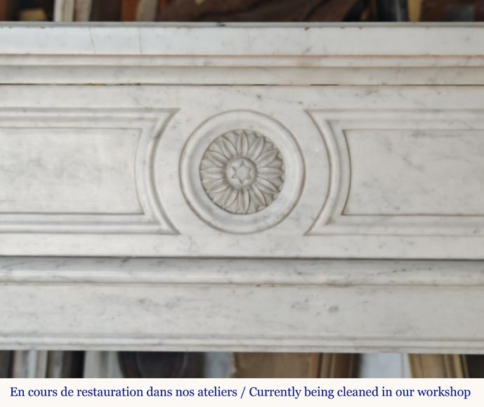 Louis XVI style mantel with sunflower blossom in Carrara marble Louis XVI style mantel with sunflower blossom in Carrara marble-1