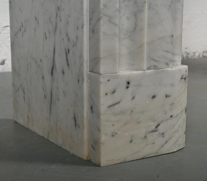 Louis XIV style mantel in speckled Carrara marble Louis XIV style mantel in speckled Carrara marble-5