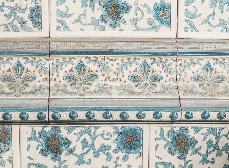 Important antique wood-burner made out of white and blue earthenware Important antique wood-burner made out of white and blue earthenware-3