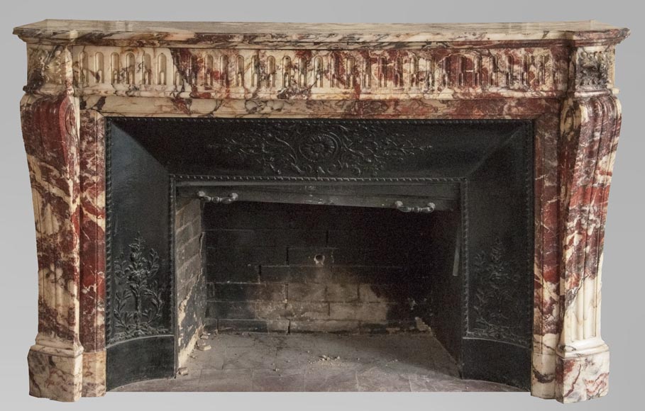 Antique Louis XVI style fireplace made out of marble with flutes Antique Louis XVI style fireplace made out of marble with flutes-0