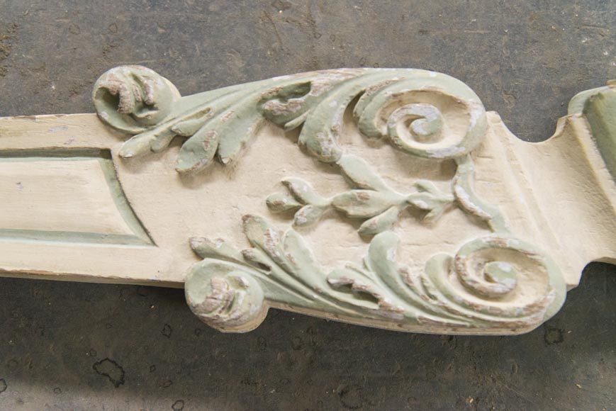 Set of painted carved wooden staircase balusters Set of painted carved wooden staircase balusters-1