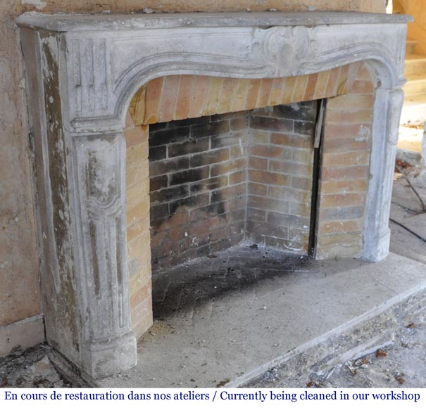 Antique Louis XV period fireplace in sculpted stone Antique Louis XV period fireplace in sculpted stone-3