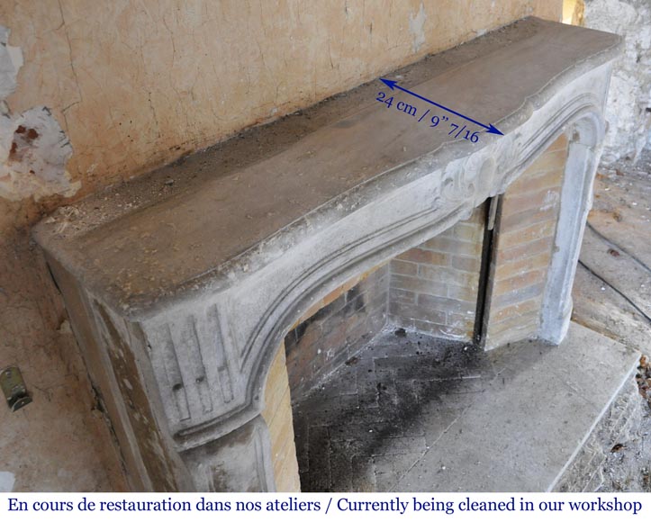 Antique Louis XV period fireplace in sculpted stone Antique Louis XV period fireplace in sculpted stone-10