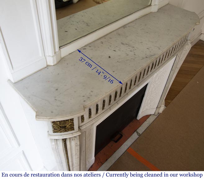 Antique Louis XVI style fireplace mantel in Carrara marble with bronze ornaments Antique Louis XVI style fireplace mantel in Carrara marble with bronze ornaments-8
