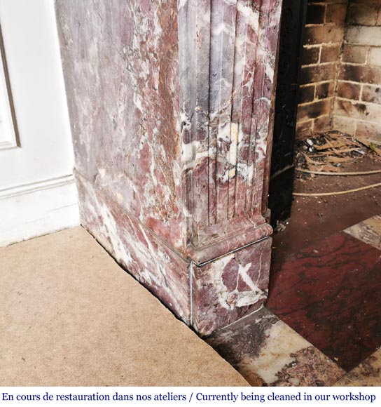 Important antique Regence style mantel in Fleur de pêcher marble Important antique Regence style mantel in Fleur de pêcher marble-4