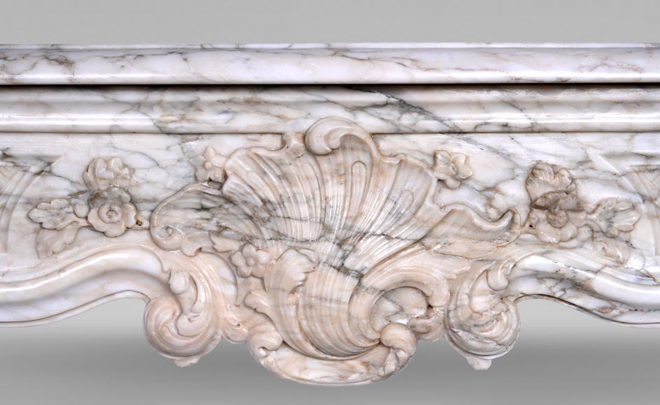 Louis XV period fireplace in Calacatta marble with finely carved entablature, 18th century Louis XV period fireplace in Calacatta marble with finely carved entablature, 18th century-1