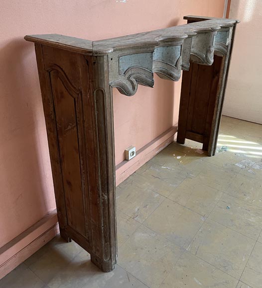 Louis XV period mantel in chestnut wood with antique blue polychromy, 18th century Louis XV period mantel in chestnut wood with antique blue polychromy, 18th century-2