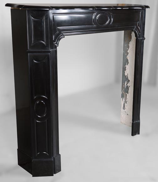 Pompadour model mantel in Belgium black marble Pompadour model mantel in Belgium black marble-2