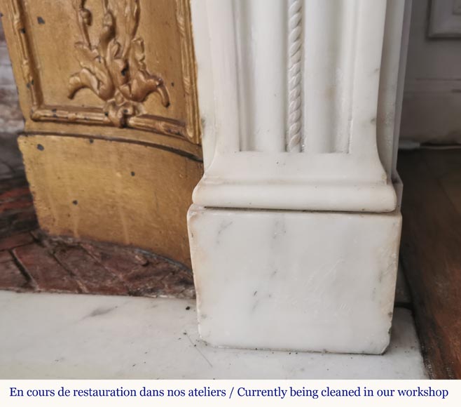 Louis XVI fireplace of white marble with a Greek frieze Louis XVI fireplace of white marble with a Greek frieze-9