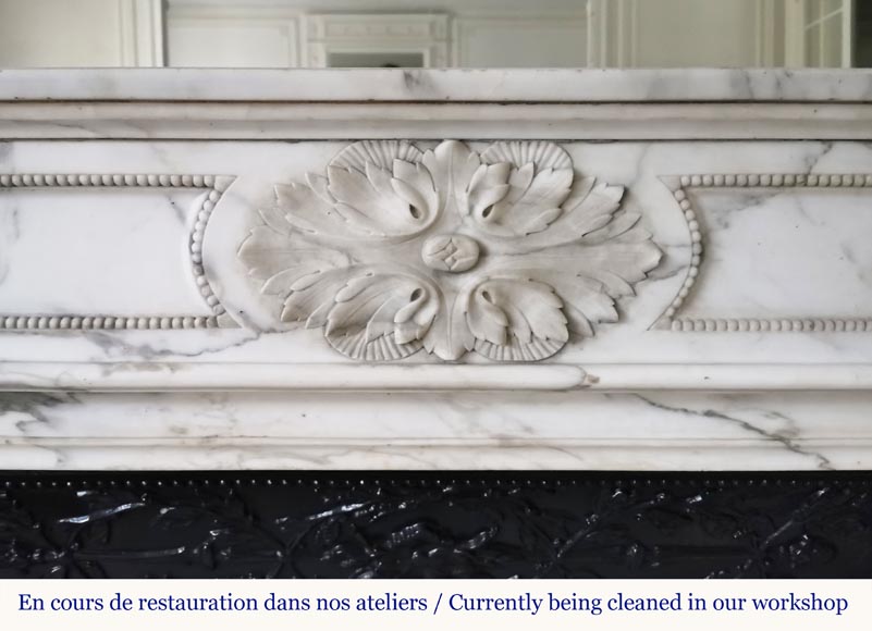 Louis XVI style fireplace in Arabescato marble with acanthus decoration Louis XVI style fireplace in Arabescato marble with acanthus decoration-1