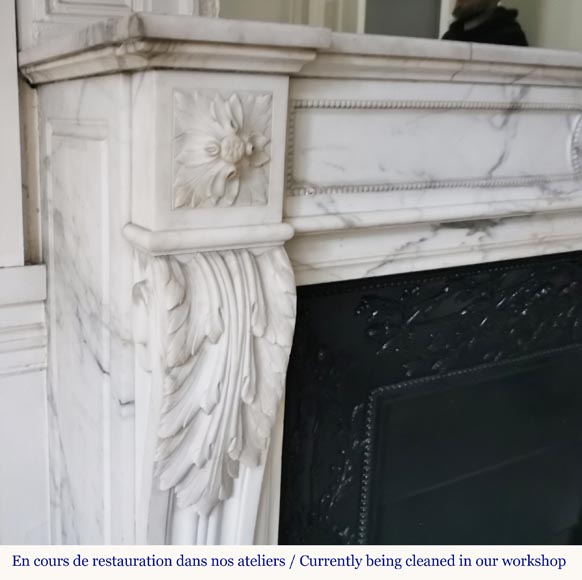 Louis XVI style fireplace in Arabescato marble with acanthus decoration Louis XVI style fireplace in Arabescato marble with acanthus decoration-3