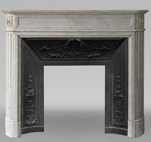 Louis XVI style mantel in Carrara marble with curved edges Louis XVI style mantel in Carrara marble with curved edges-0