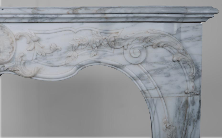 Louis XV style mantel in Arabescato marble Louis XV style mantel in Arabescato marble-10
