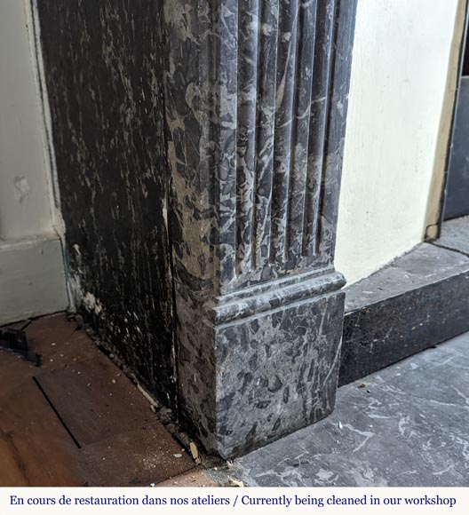 Large Louis XVI period mantel in Saint-Anne Grey marble with fluted feet Large Louis XVI period mantel in Saint-Anne Grey marble with fluted feet-3