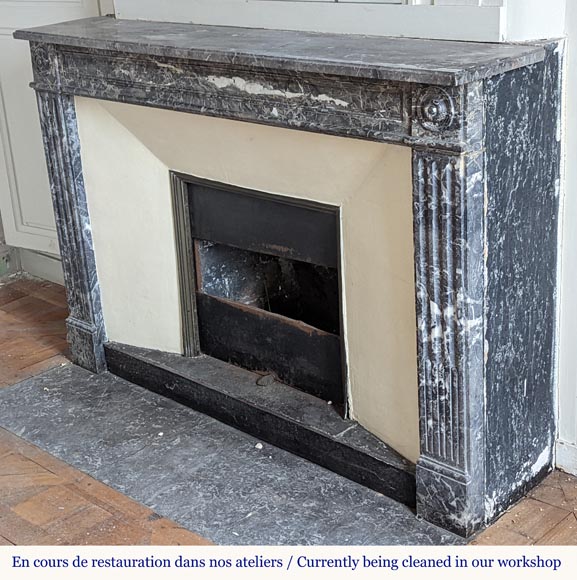 Large Louis XVI period mantel in Saint-Anne Grey marble with fluted feet Large Louis XVI period mantel in Saint-Anne Grey marble with fluted feet-4