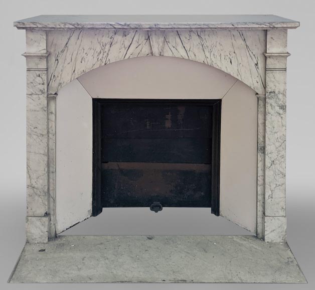 Small and original mantel with a rounded entablature in Arabescato marble Small and original mantel with a rounded entablature in Arabescato marble-0