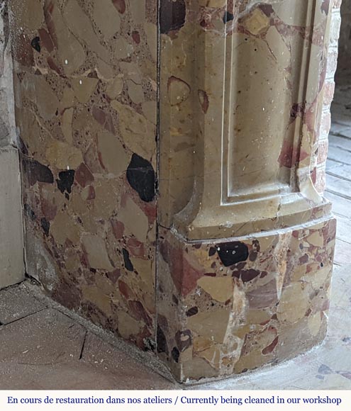 Louis XV period mantel in Alep Breccia with a winged shell Louis XV period mantel in Alep Breccia with a winged shell-7