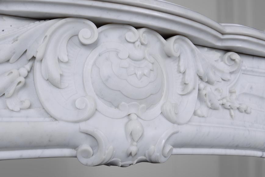 Napoleon III style mantel in Carrara marble Napoleon III style mantel in Carrara marble-3
