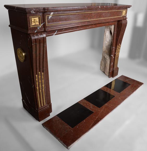 Louis XVI style fireplace in Griotte marble with gilded bronze Louis XVI style fireplace in Griotte marble with gilded bronze-2