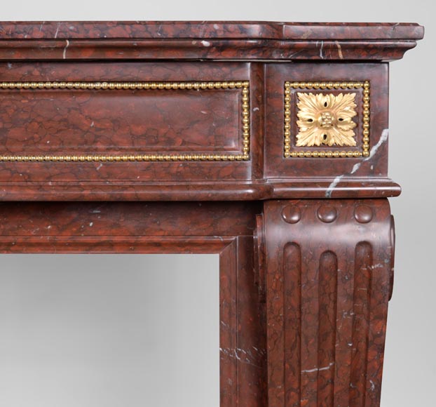 Louis XVI style fireplace in Griotte marble with gilded bronze Louis XVI style fireplace in Griotte marble with gilded bronze-7