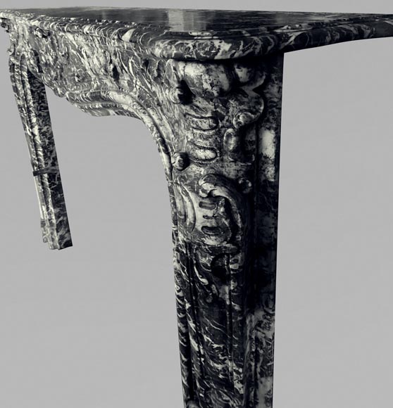 Beautiful Louis XV period mantel in grey Sainte Anne marble Beautiful Louis XV period mantel in grey Sainte Anne marble-6