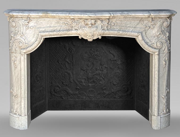 Exceptional Napoleon III period mantel in veined Carrara marble, adorned with a rich décor of palmettes and arabesques. Exceptional Napoleon III period mantel in veined Carrara marble, adorned with a rich décor of palmettes and arabesques.-0