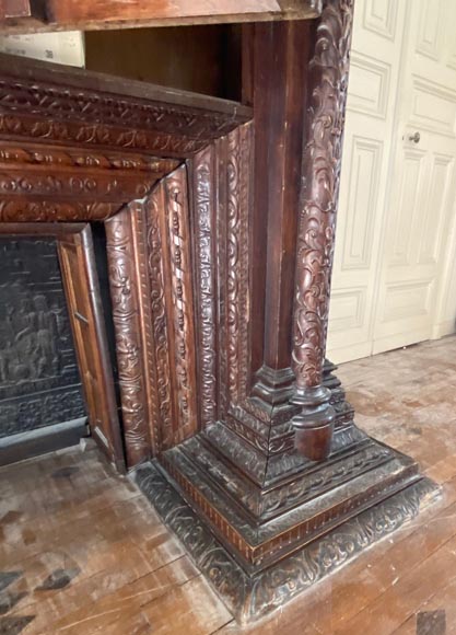 Important Neo-Renaissance syle mantel carved in walnut wood and oak Important Neo-Renaissance syle mantel carved in walnut wood and oak-14
